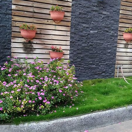 Michelle Motel Taichung Dış mekan fotoğraf